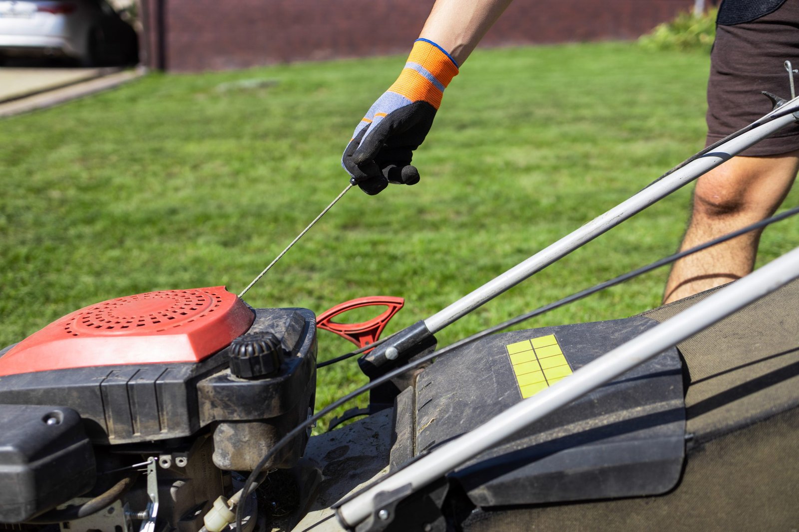 How Do I Start a Lawn Mower