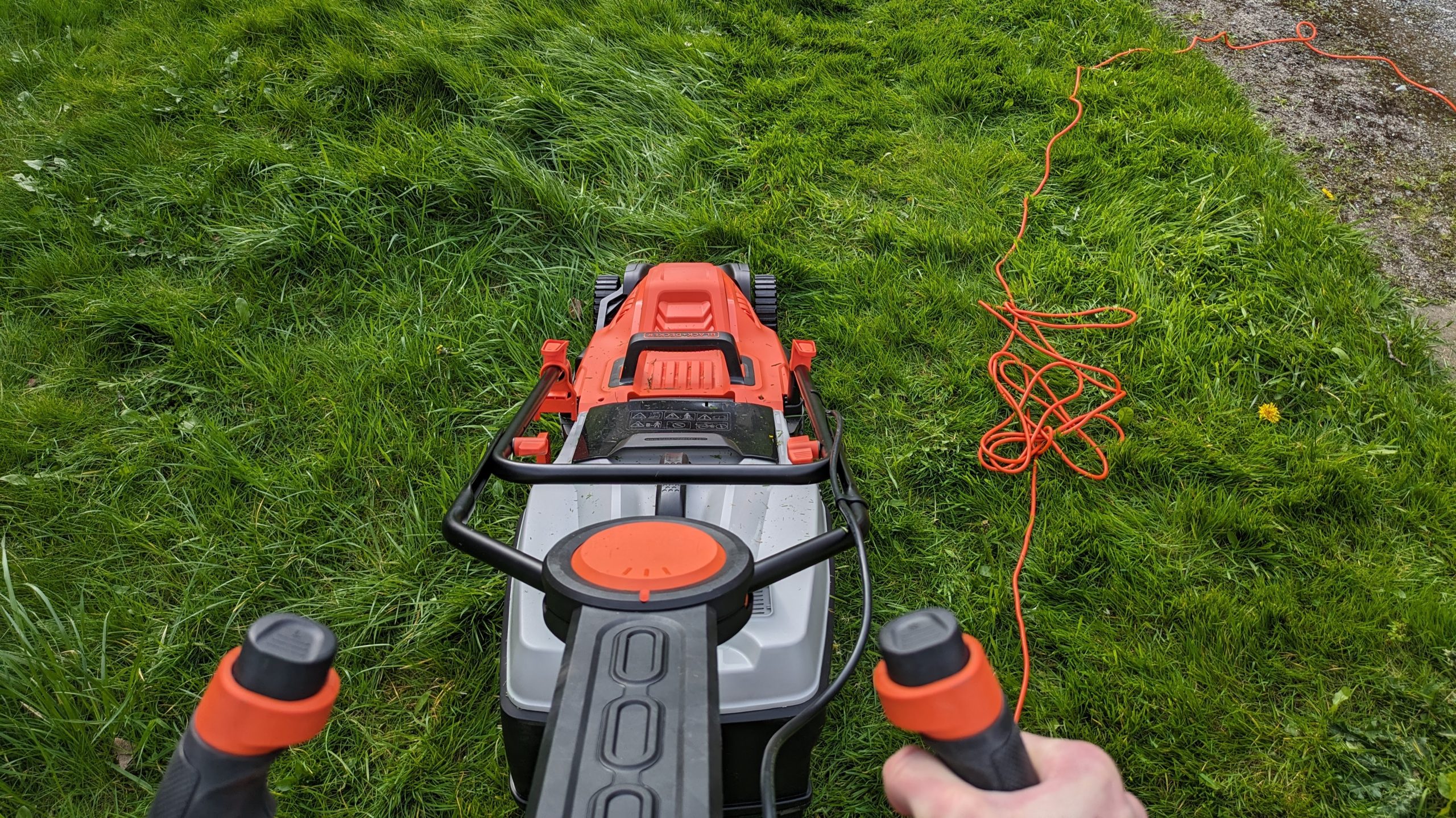 Best Lawn Mower for Tight Spaces: Top Compact and Versatile Choices